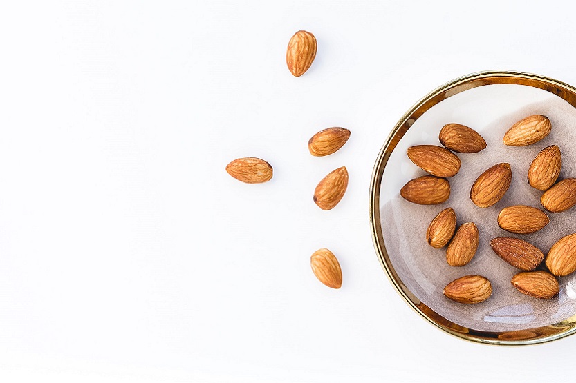 En este momento estás viendo Aceite de almendras, bueno para la piel