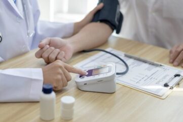 ¿Cómo afecta la hipertensión arterial al sueño?