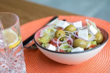 Queso Feta y ensalada griega